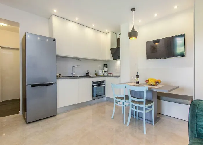 Jozica 3* Муртер