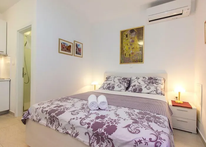 Jozica 3* Муртер